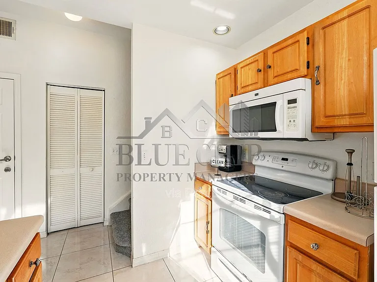4005 Venetian Bay Dr #108 — Photo 19