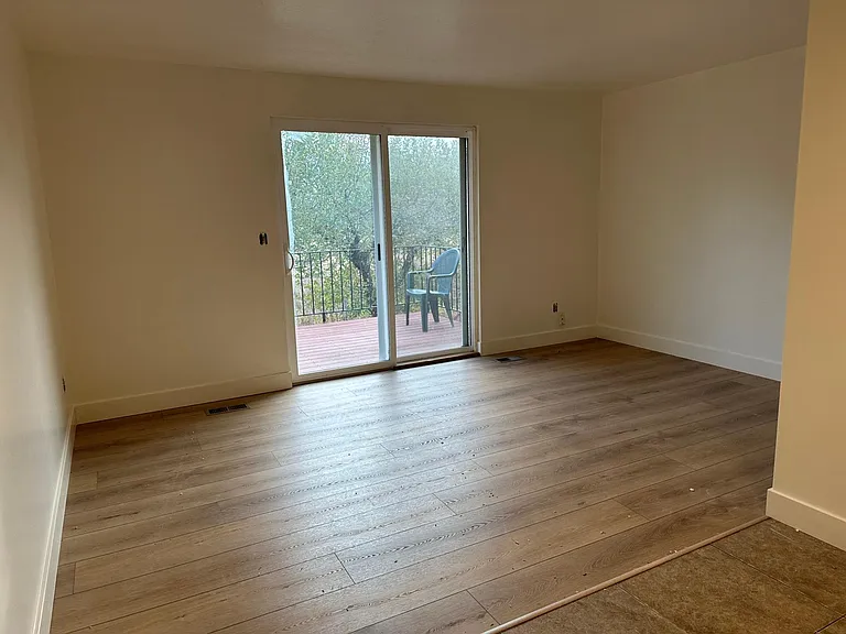 120 N 200 E #7 — Photo 4