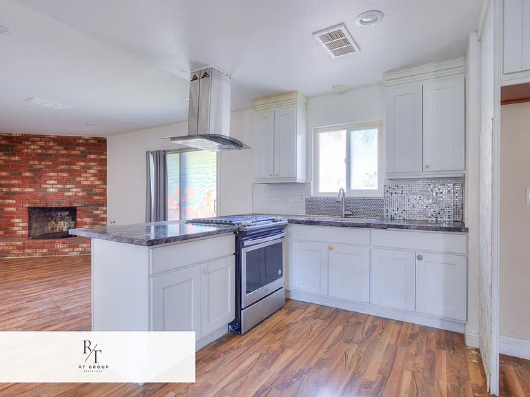 13011 Pinon St — Photo 30