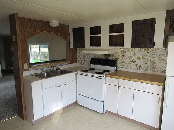 2nd image of 5692 Northwest Dr #3