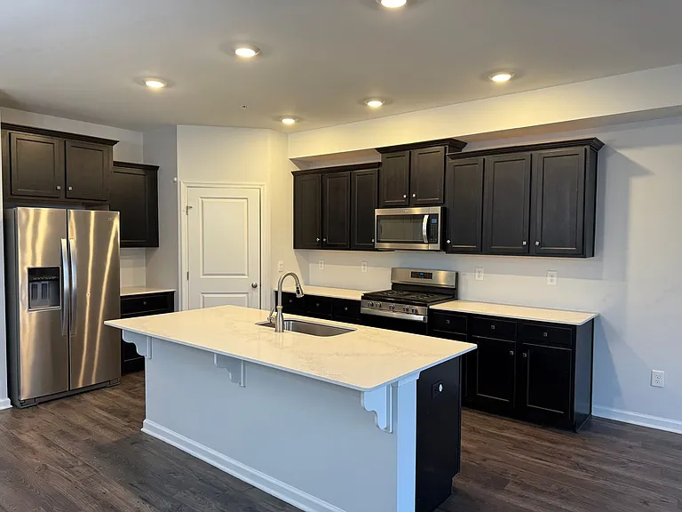 1077 Turnstone Dr — Photo 6