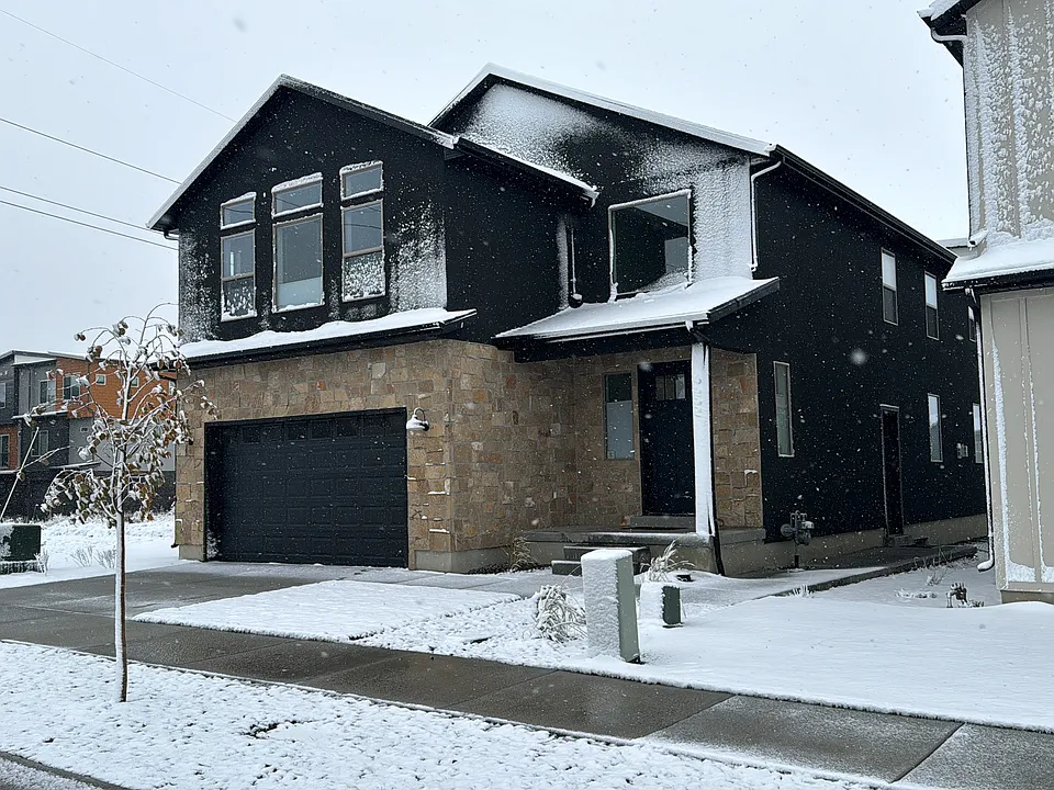 6652 Purple Poppy Ln