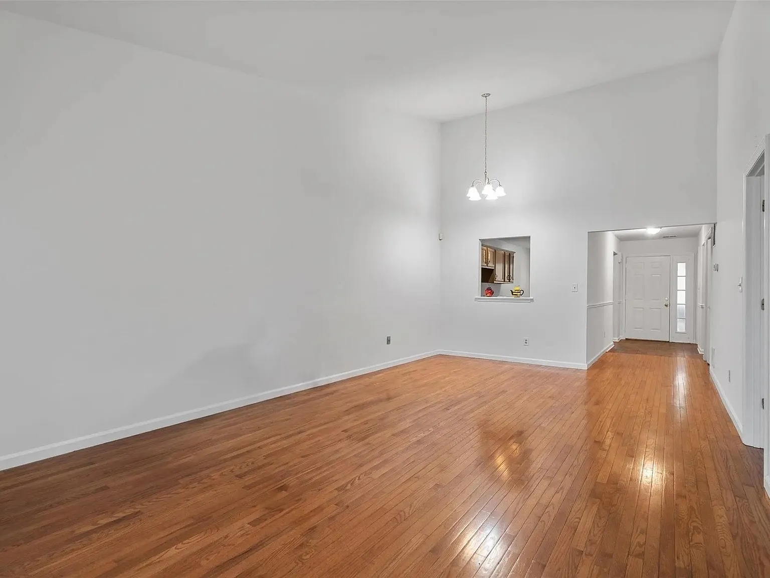 2 bed, 1304 sqft, $2,650 — Photo 4