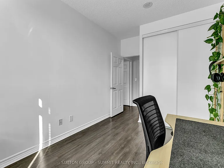 335 Rathburn Rd W #2103 — Photo 29
