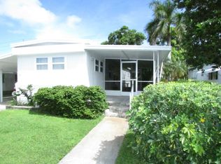 35 Enchanting Blvd, Naples, FL 34112