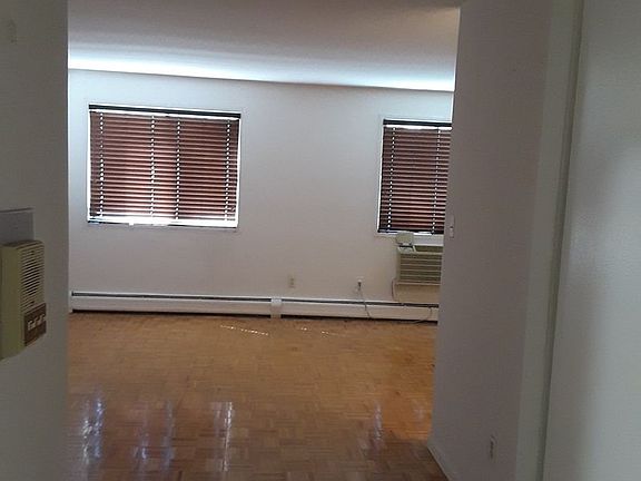 4th image of 14026 Franklin Ave APT 5G