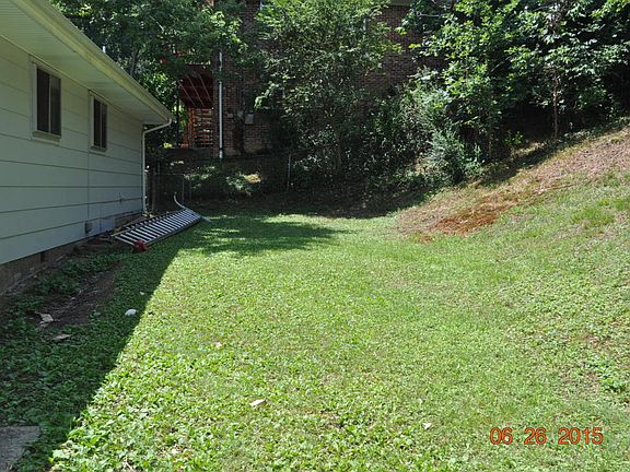 4th image of 449 Bouton Dr