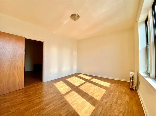 27 Church Avenue image 16 of 16