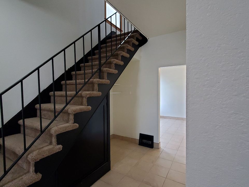 1st image of 52 W Scott St #66852A77F