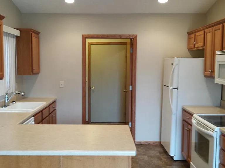 1411 W Stolley Park Rd #B — Photo 2