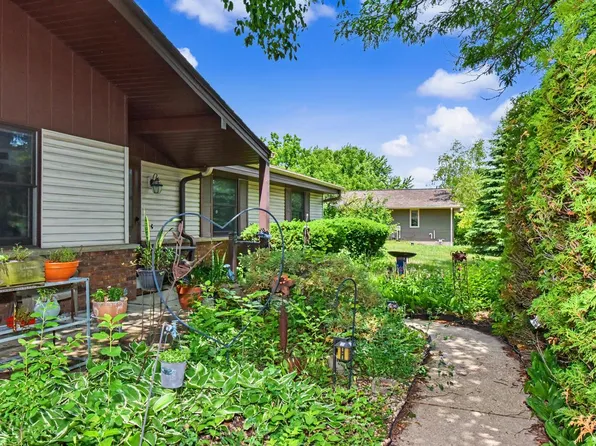 W245S7345 Heather Ridge DRIVE, Waukesha, WI 53189