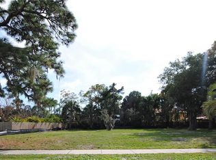 215 Watkins Rd, Belleair, FL 33756