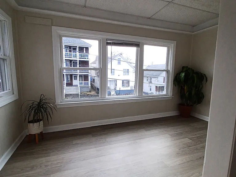 22 Chestnut St — Photo 12
