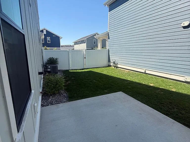 6033 Farmstead Ave — Photo 8