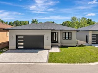 5 John Pound Rd #22, Tillsonburg, ON N4G5X3