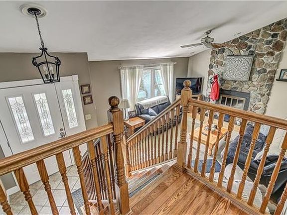 4th image of 13 Creamery Dr