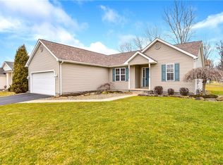 1223 Cross Dr, Youngstown, OH