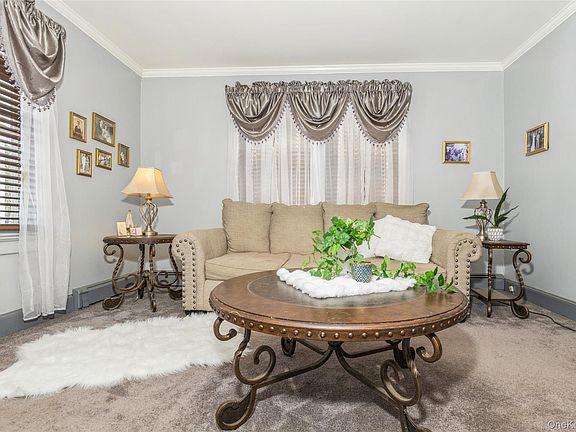 4th image of 59 Prairie Avenue