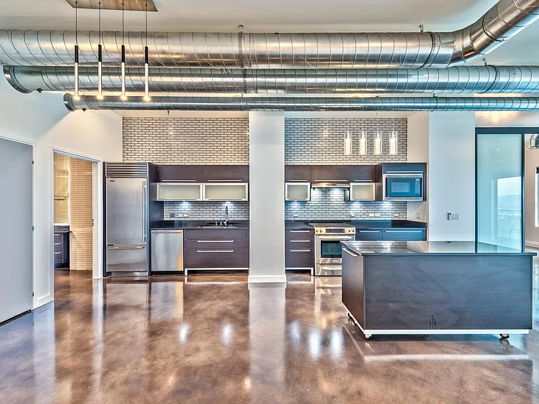 200 Hoover Ave #1708 — Photo 3