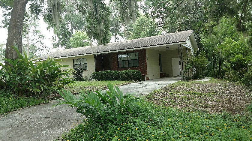 1st image of 256 SE Oak St