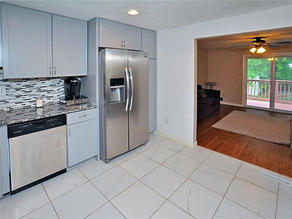 5th image of 254 Northmont Dr