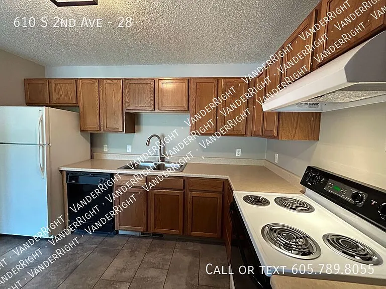 610 S 2nd Ave #28 — Photo 11