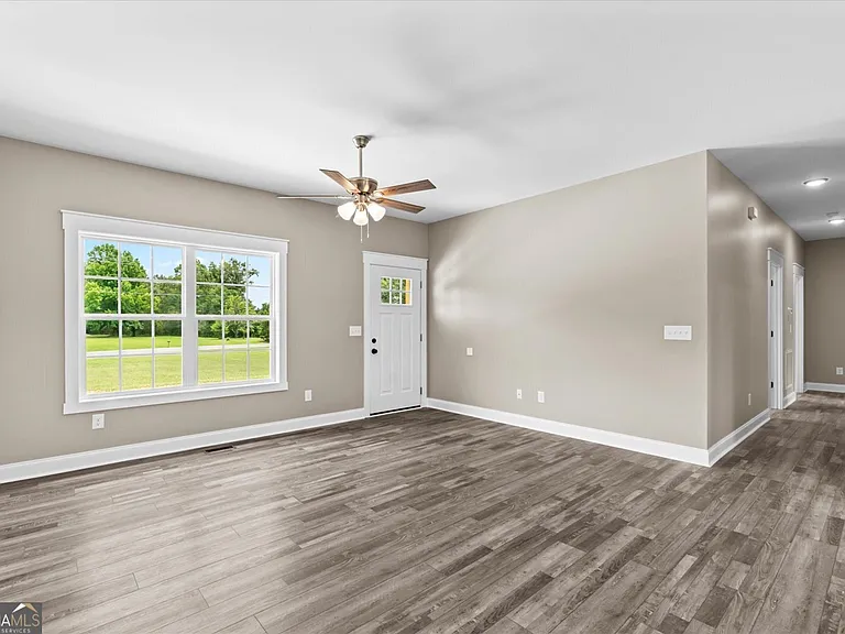 139 Kirby Young Rd SE — Photo 5