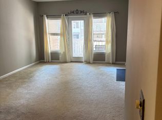 14302 Rosy Ln APT 14, Centreville, VA 20121