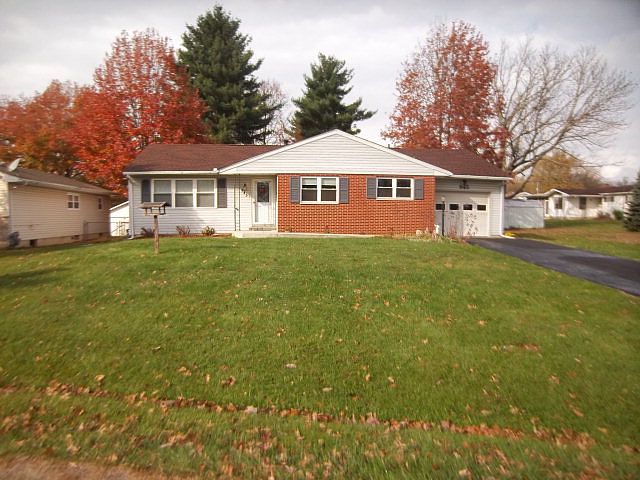 1st image of 945 Cliffside Dr