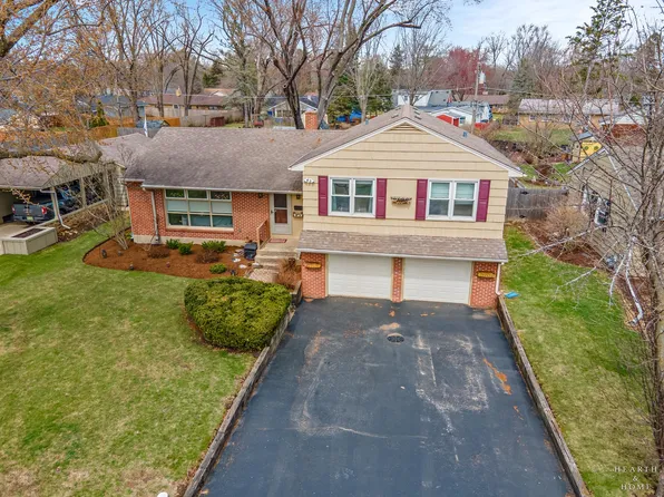 460 Porter Ave, Crystal Lake, IL 60014