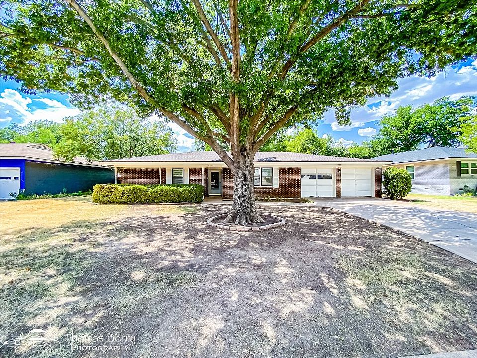 1st image of 2208 Ivanhoe Ln