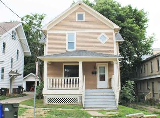107 S Lucas St, Iowa City, IA 52240