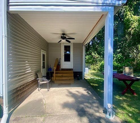 3rd image of 403 Bonnie Brae Ave SE