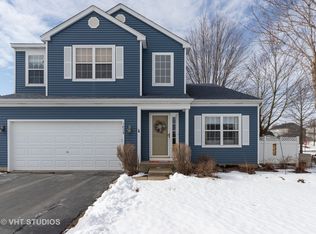 1058 Painted Lakes Ct, Lake Villa, IL 60046