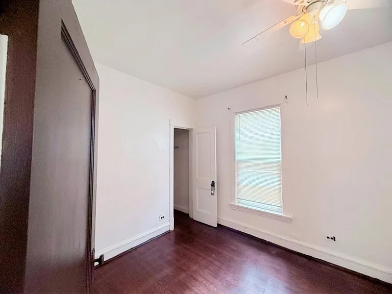 2 Apartment — Photo 8