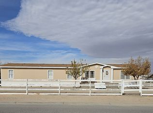 533 Ricky Zelt Dr, Horizon City, TX 79928