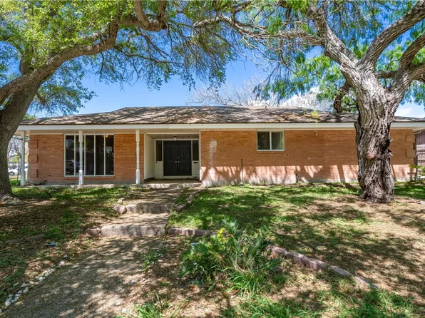 134 Markham Pl, Portland, TX 78374