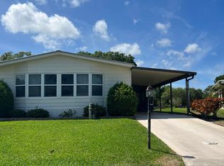 6887 SE Delegate St, Hobe Sound, FL 33455