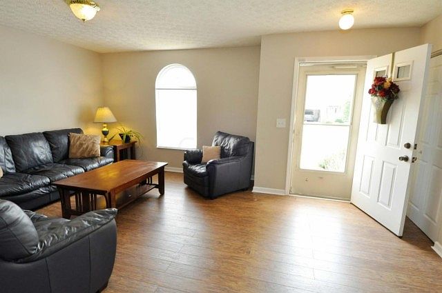 1st image of 6440 Sedgemere Ln