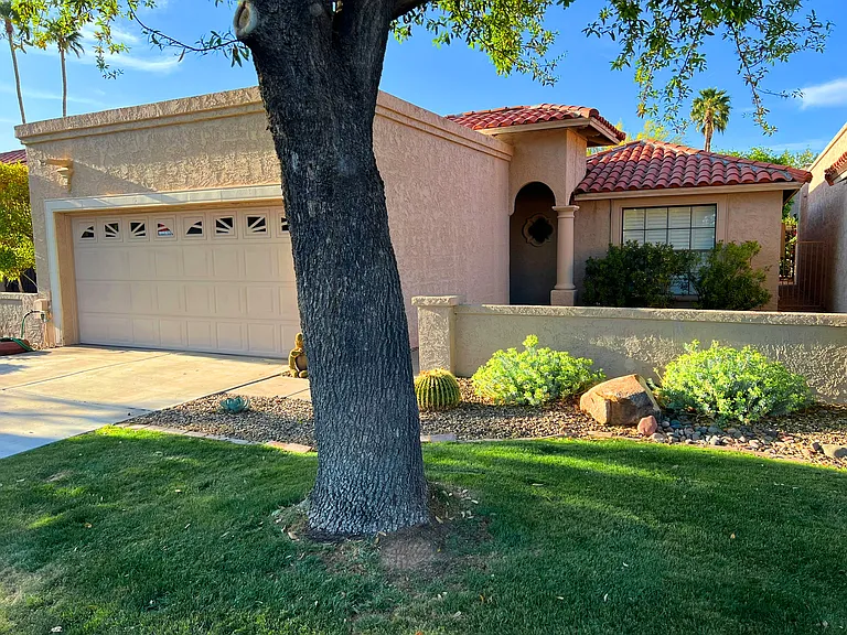 7884 E Horseshoe Ln — Photo 3