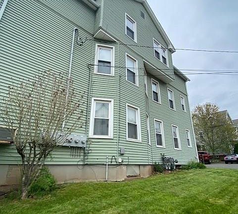 3rd image of 887 East St