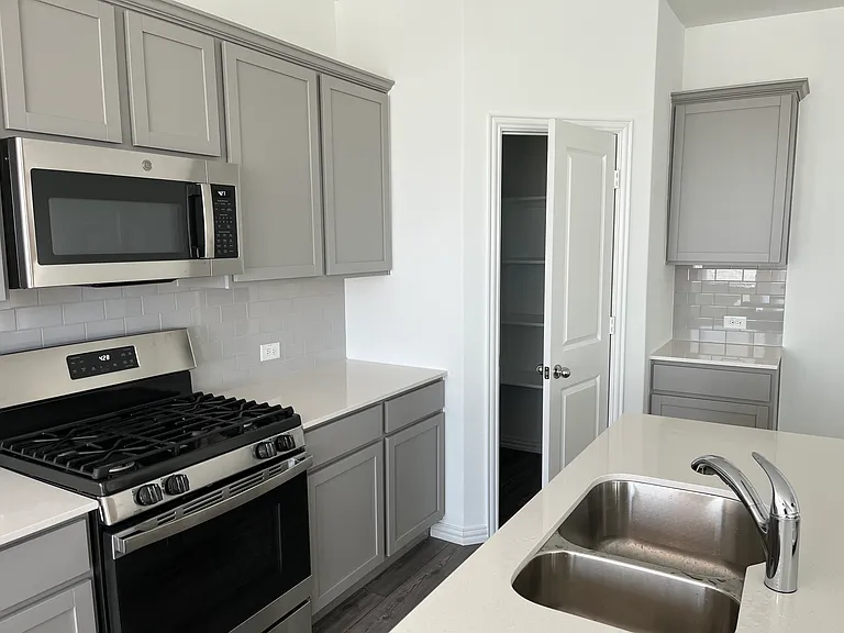 1220 Desert Willow Dr — Photo 16
