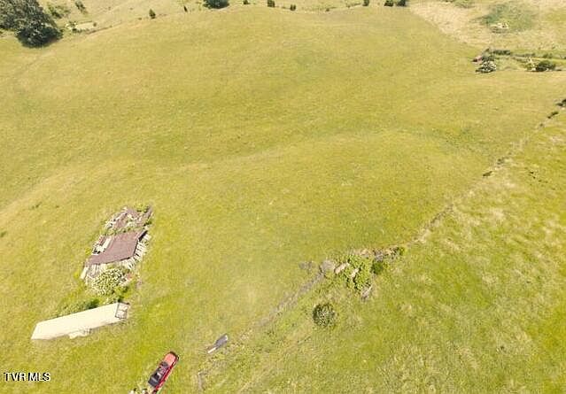 1st image of Tipton Ln