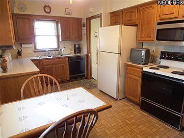 3rd image of 1630 Algiers Dr