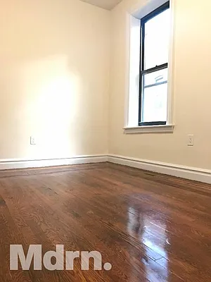 Rented by Mdrn Residential | media 19