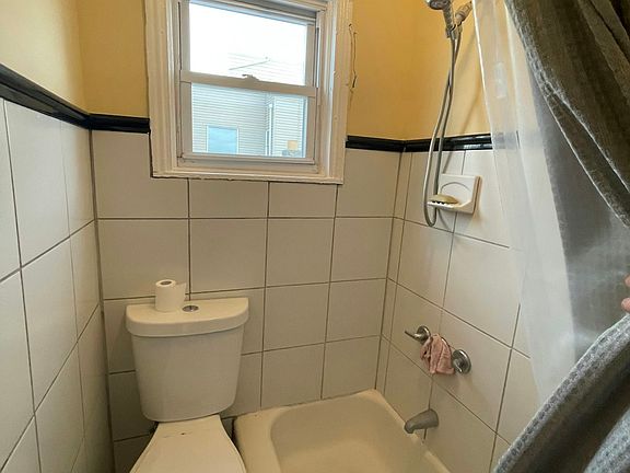 4th image of 1219 N 29th St Floor 3