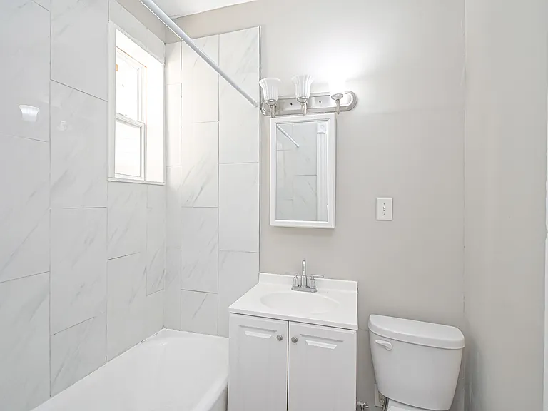 3131 Harvard Ave — Photo 24