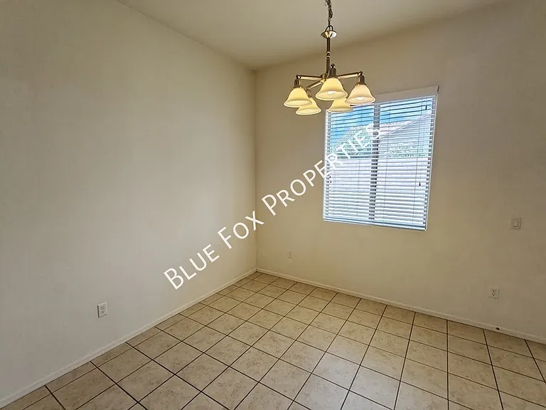 324 N Oak Tree Canyon Loop — Photo 15