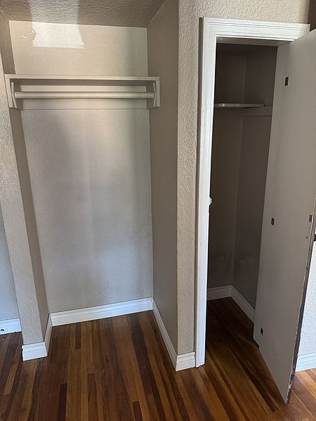 Edmonton Apartment for rent - 2 Bedrooms — photo 4