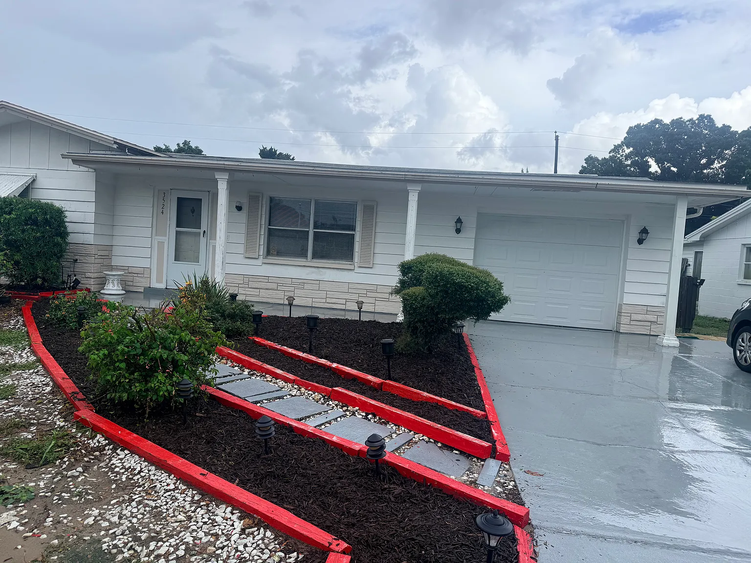 2 bed, 1.5 bath, 1037 sqft, $1,300 — Photo 2